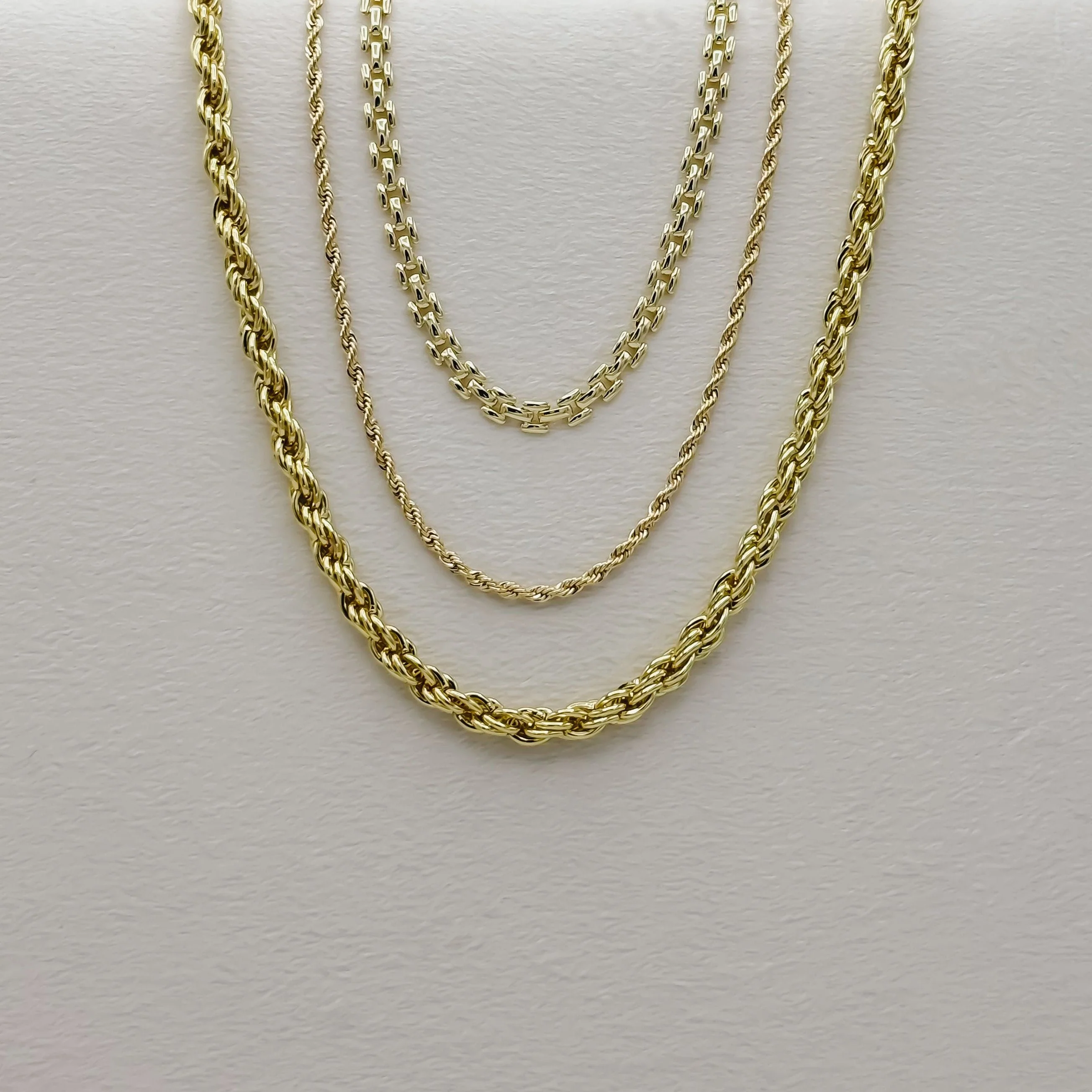 Classic Gold-Filled Asher Chain Link Necklace - Image 3
