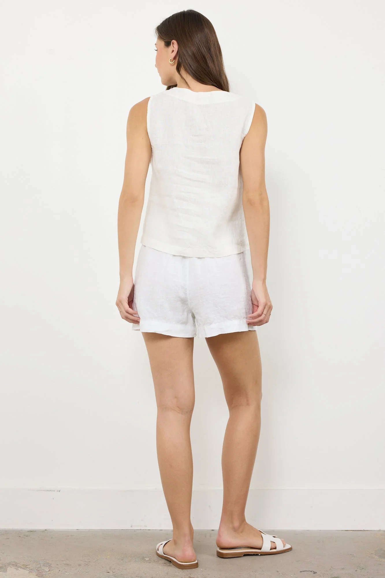 Woven Linen Pleated Short - Banded Waist - Image 7