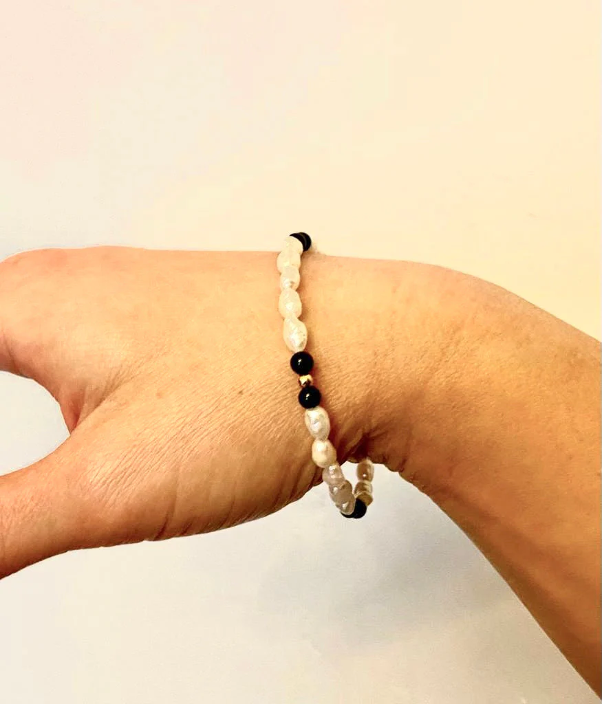 Endless Pearls Necklace & Bracelet Set - Image 3