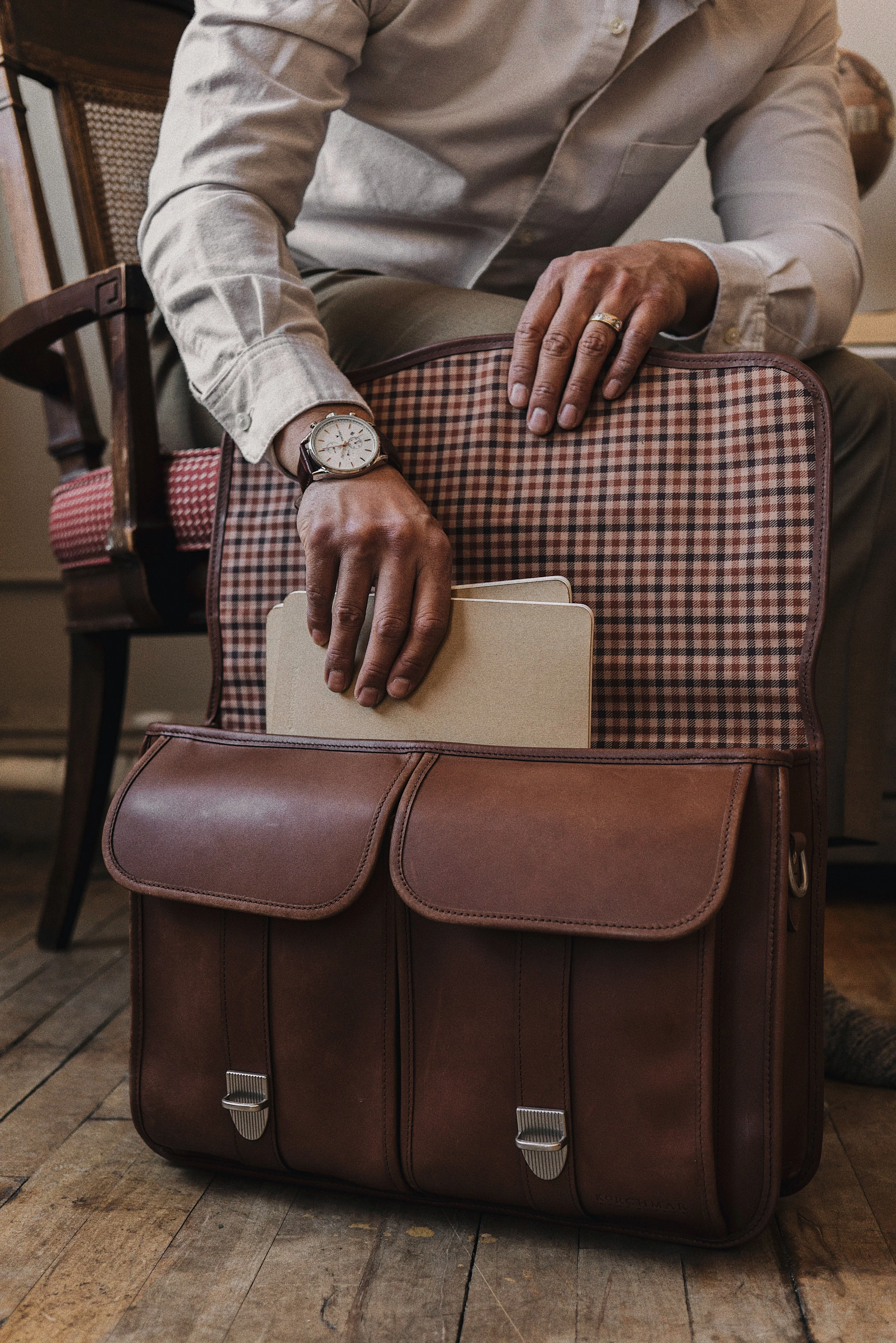 Classic Leather Garfield 15" Laptop Briefcase - Image 63