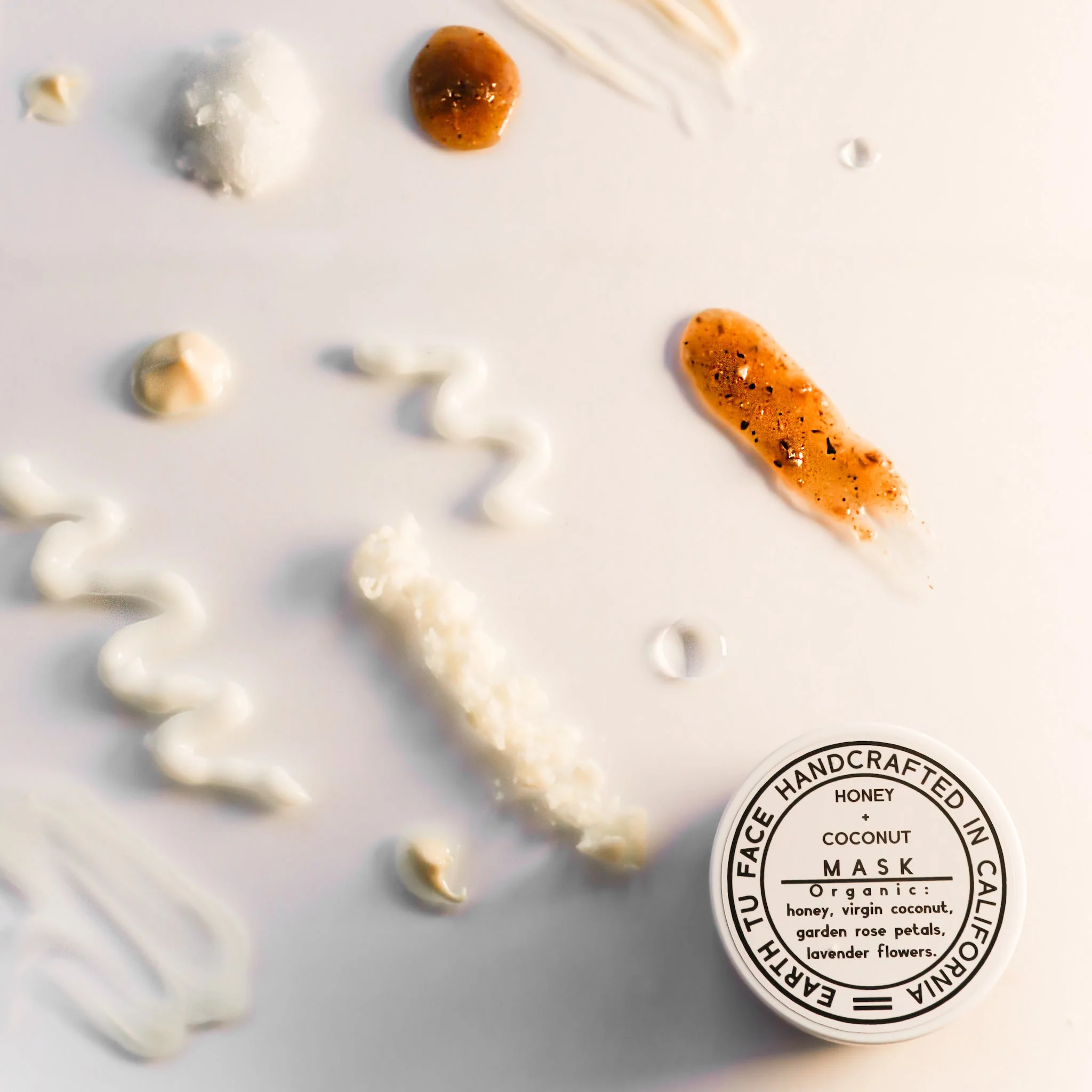 Rejuvenating Honey And Coconut Face Mask - Image 6