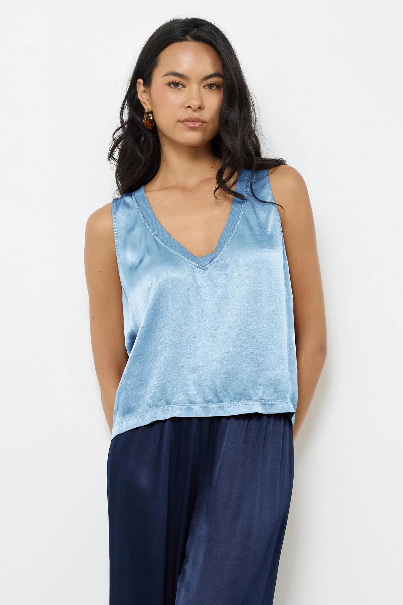 Lila Silky Smooth Relaxed Fit V Neck Tank - Image 9
