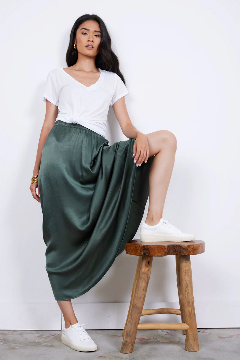 Low V-Neck Boyfriend Lightweight Tee - Image 8