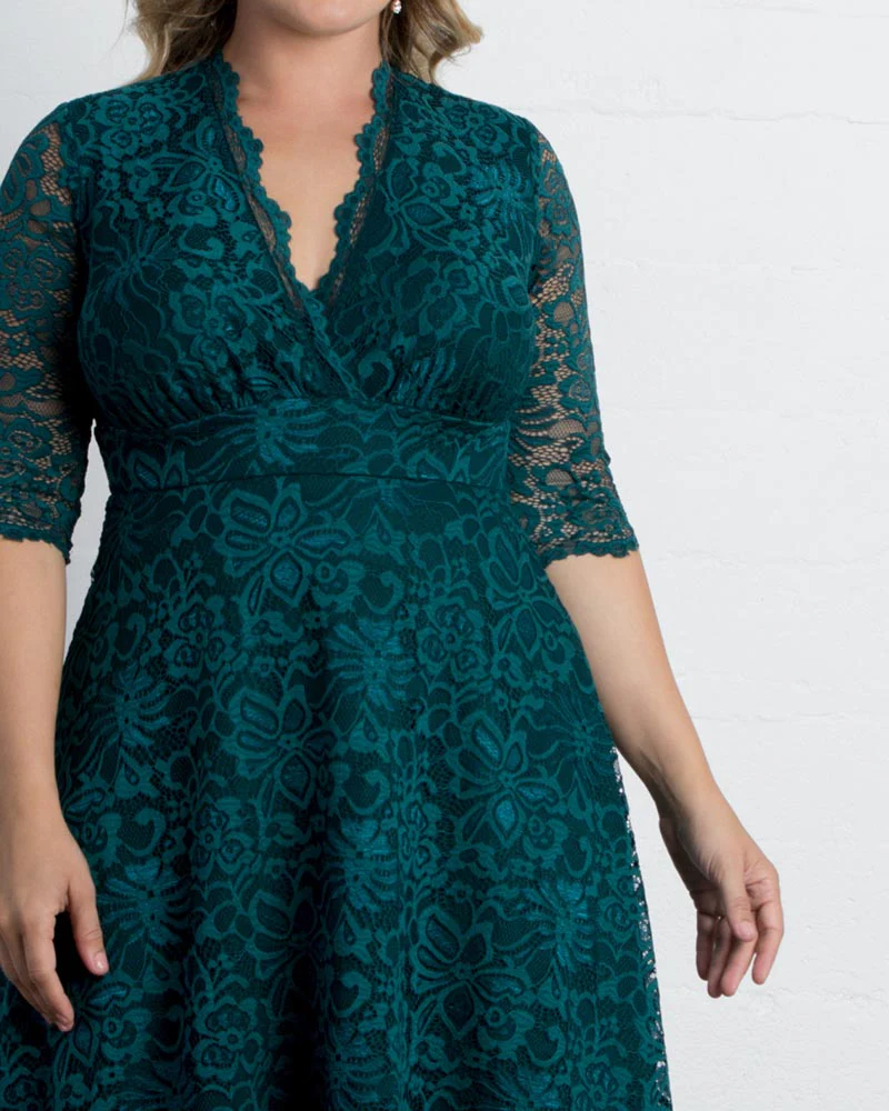 Plus Size Mademoiselle Lace Cocktail Dress - Image 17