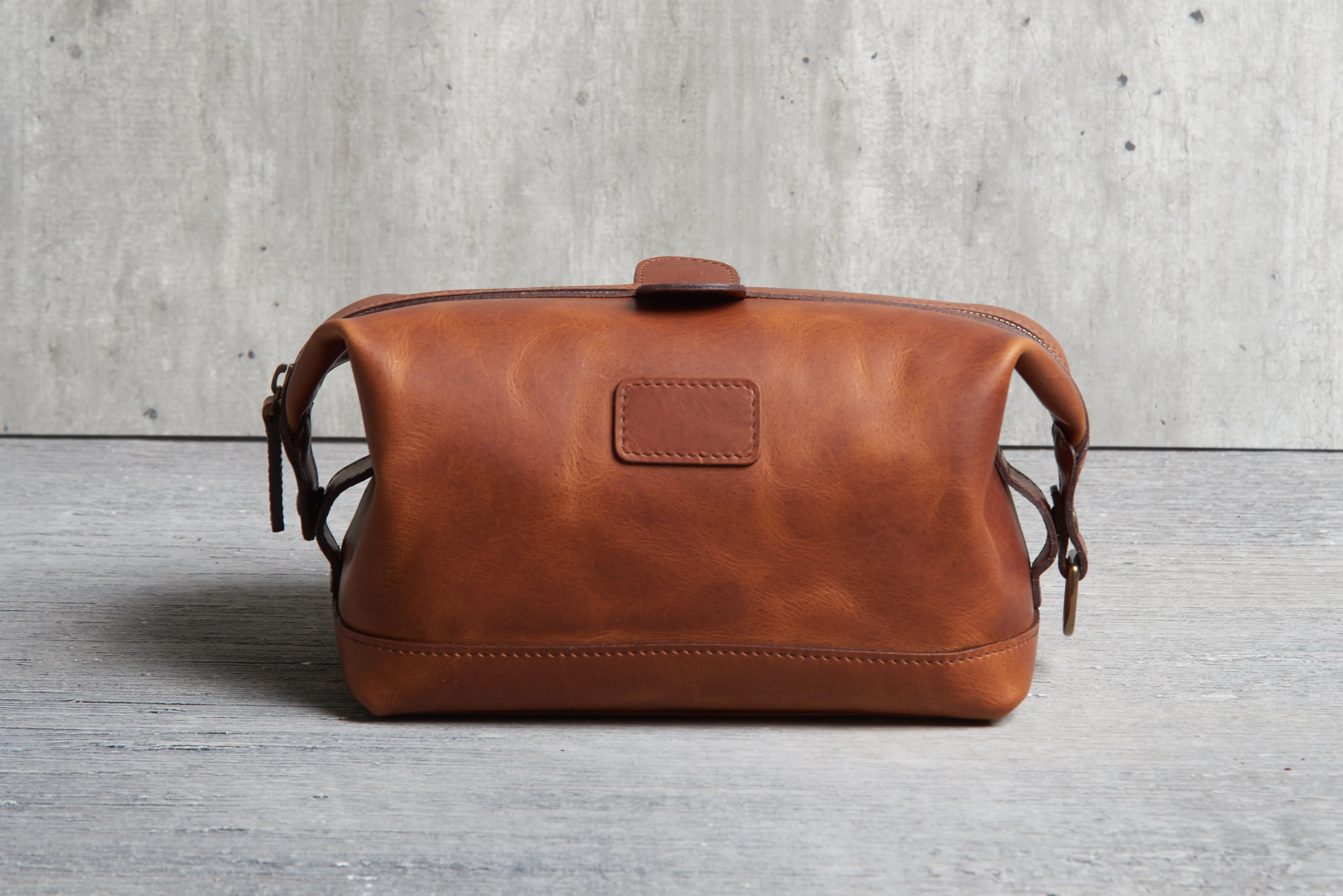 Classic Leather Ryder Dopp Kit - Image 2