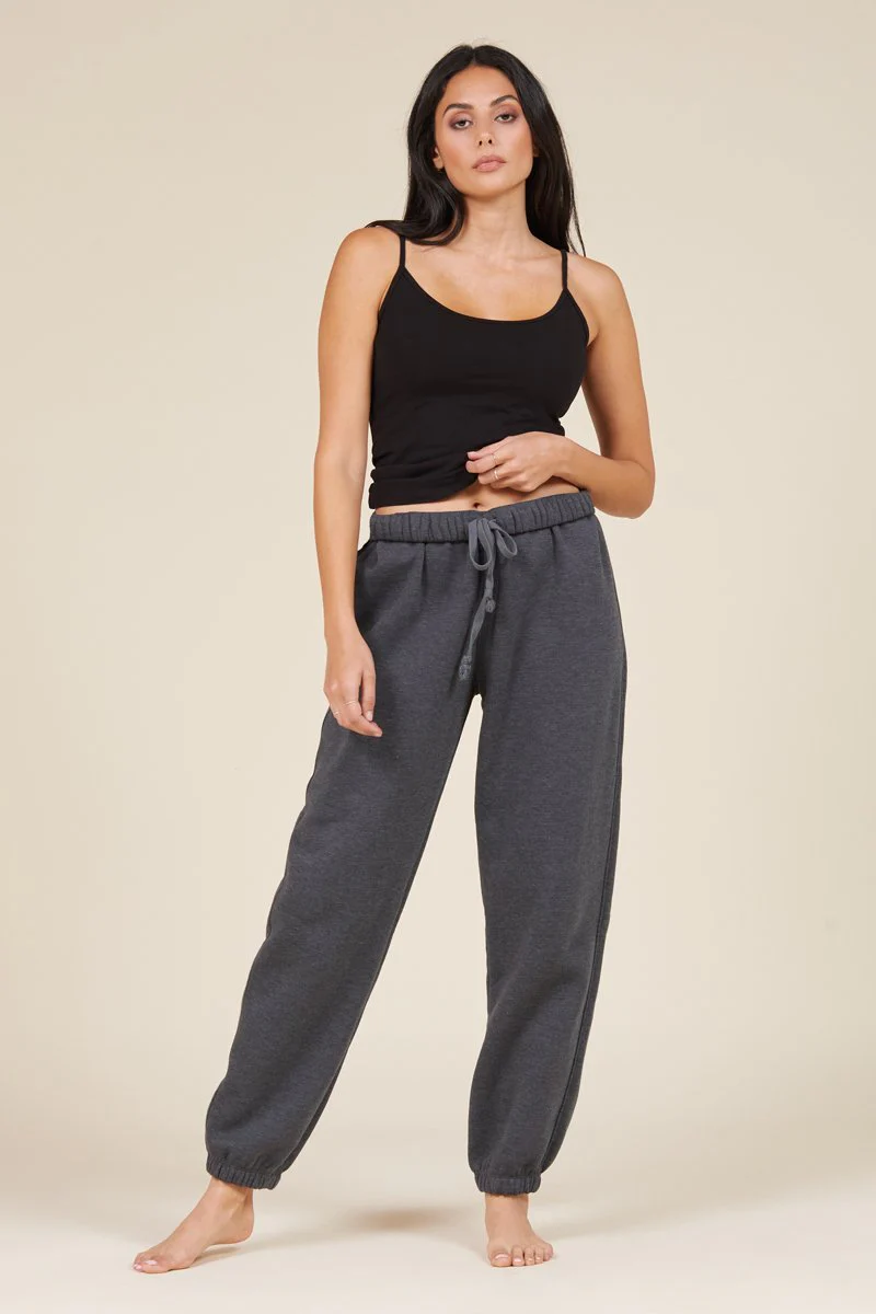 Short Basic Slim Fit Cami - Image 4