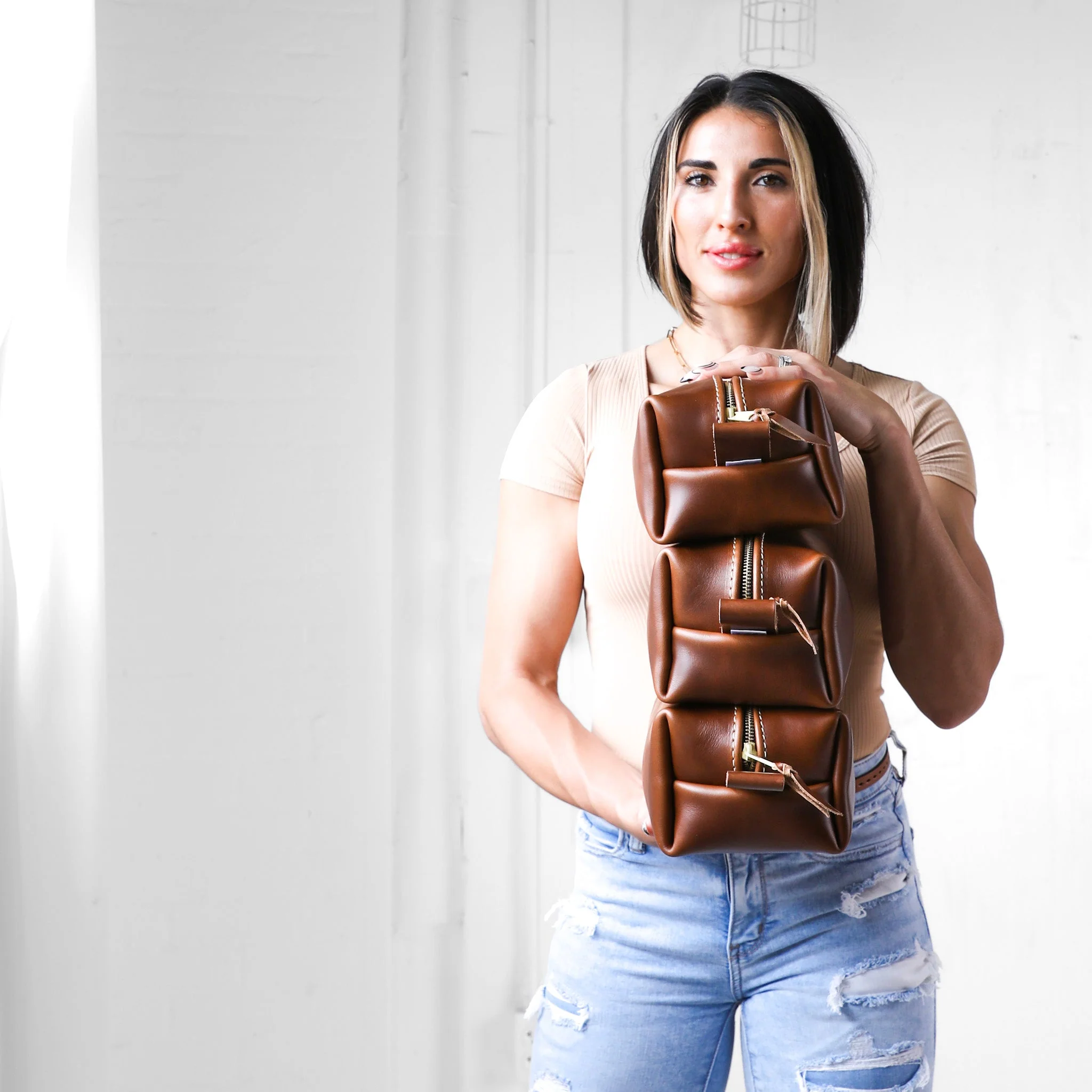 Leather Toiletry Bag - Image 8