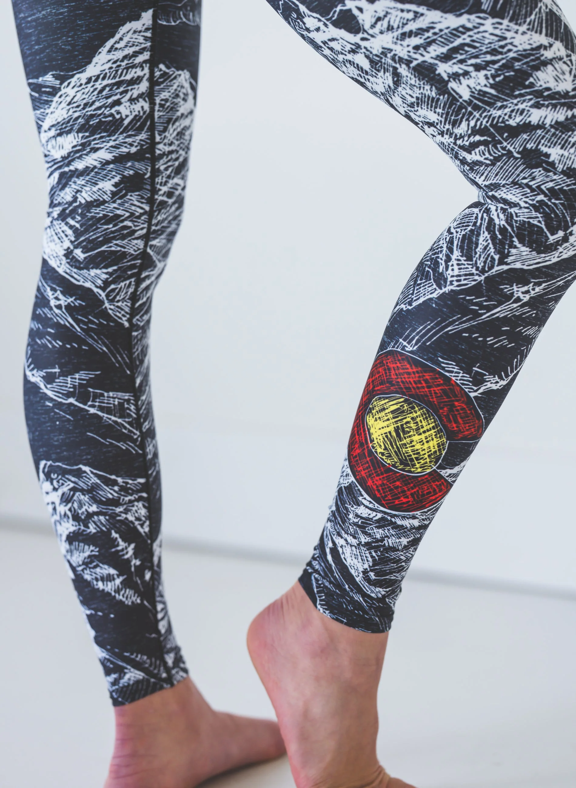 Eco-Friendly Mountain Sketch Yoga Pants - Image 5