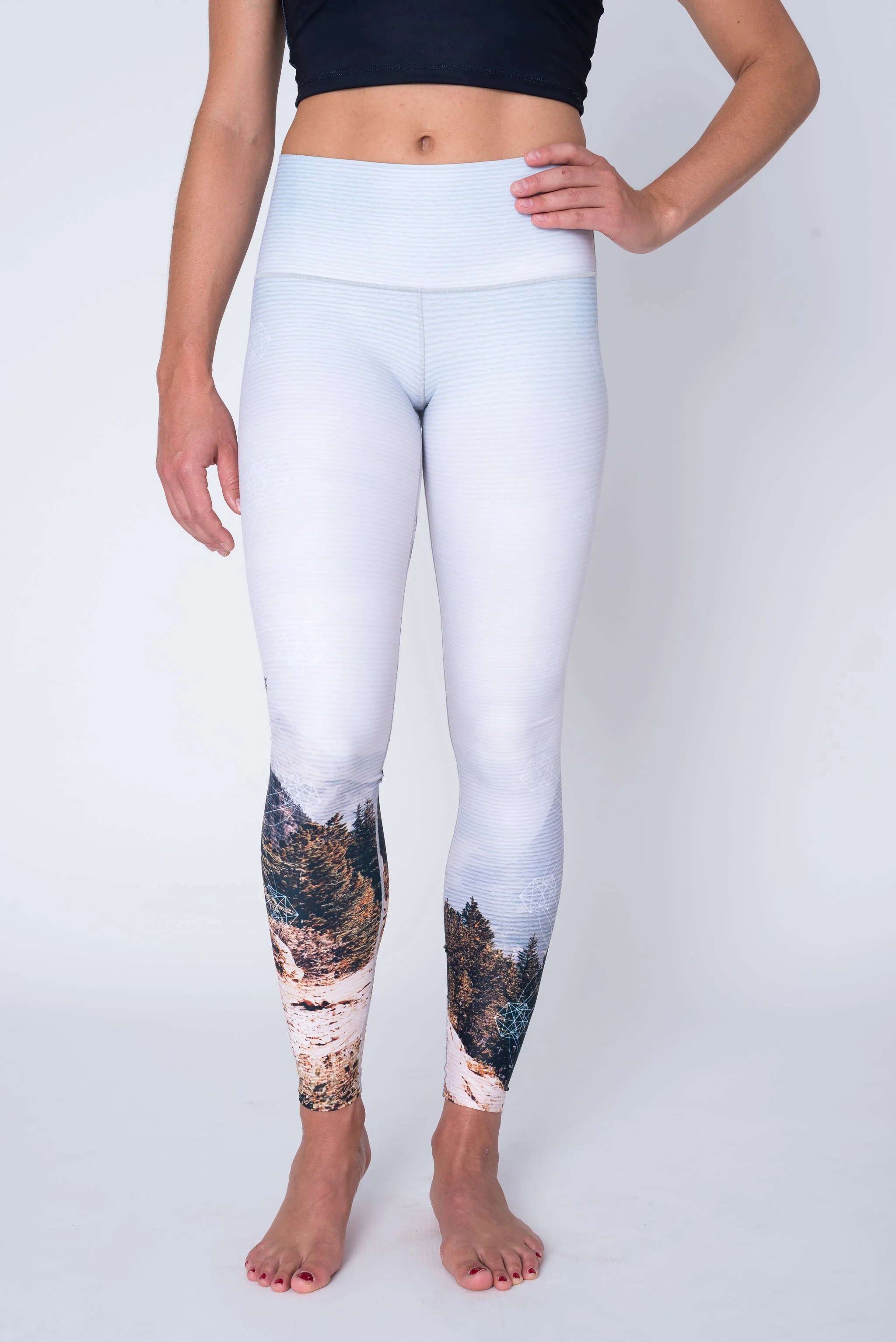 Eco-Friendly Mountain Vista Yoga Pants - Image 4