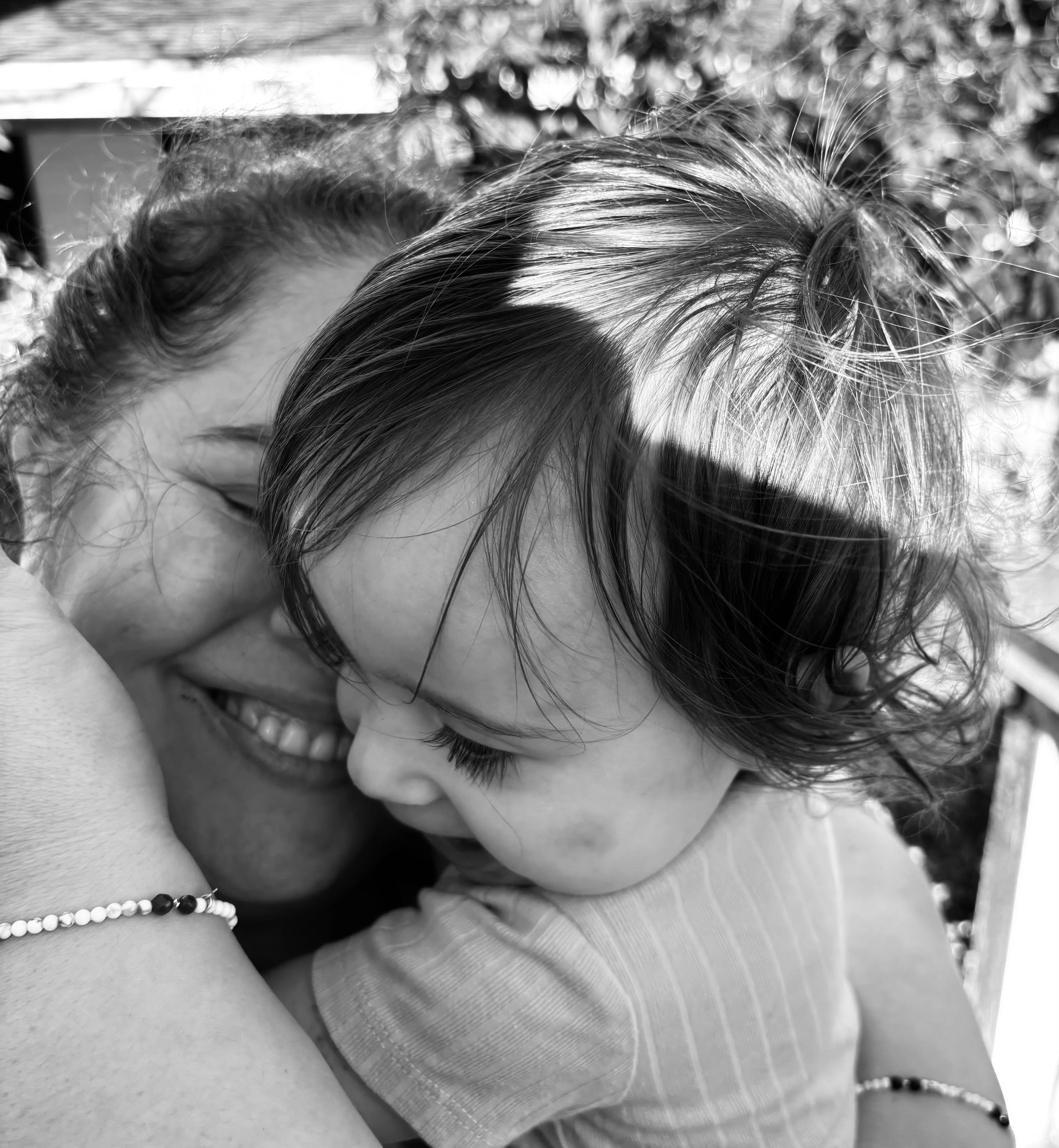Zoe and Me Mother & Daughter Bracelet in "Amour" - Image 3